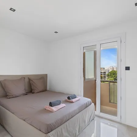 Les étoiles Centre Juan Les Pins 6 Couchages Apartamento *