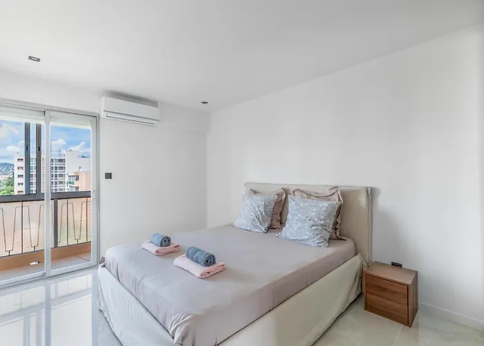 Les Etoiles Centre Juan Les Pins 6 Couchages *